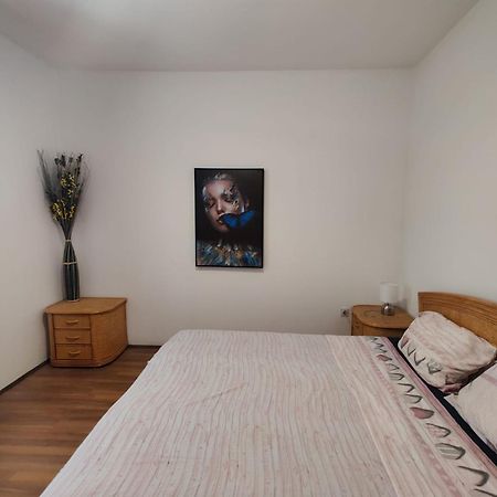 Apartments Pula With Private Parking Self Check In Екстер'єр фото